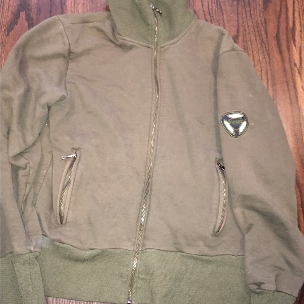 💸4/25 - Reporter military green zip up sweater